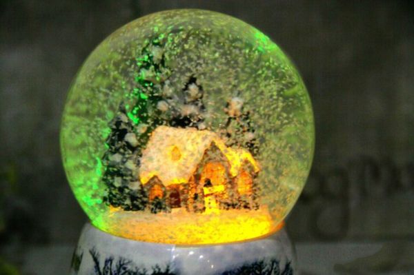 Acheter Boule De Cristal Boule De Cristal Boule De Cristal Maison De La Maison De Noël Noël Maison De La Maison De Neige Tournant à Lextérieur Coloré