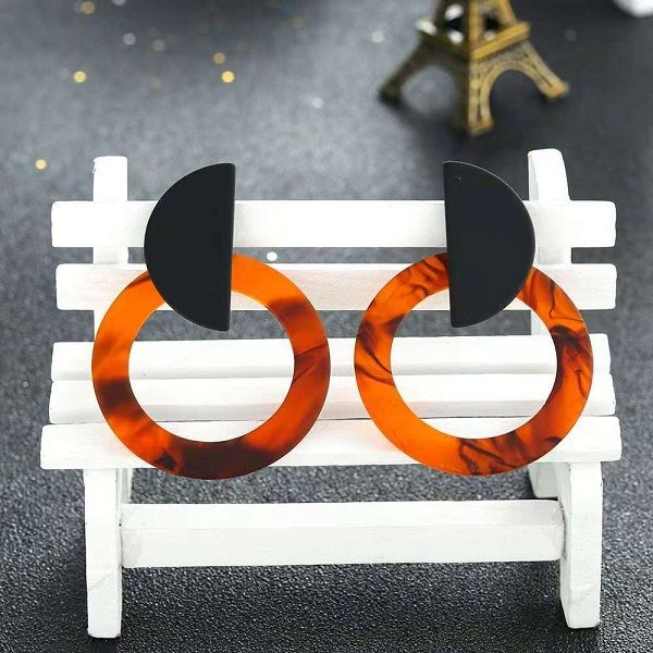 

geometric resin ear stud round square earrings simple fashionable personality jewelry four colors light brown deep brown white gray, Golden;silver