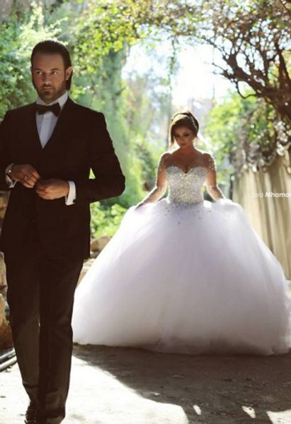 

2018 vintage long sleeves wedding dresses with rhinestones crystals beaded lace up back ball gown plus size dress arabic bridal gowns cheap, White