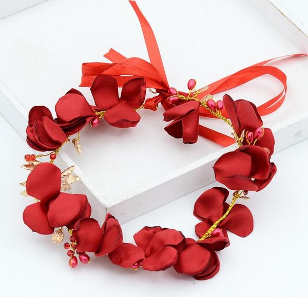 

brides, red dress, headwear, roses, hair bands, wreath, wedding accessories, hand-made accessories, Silver