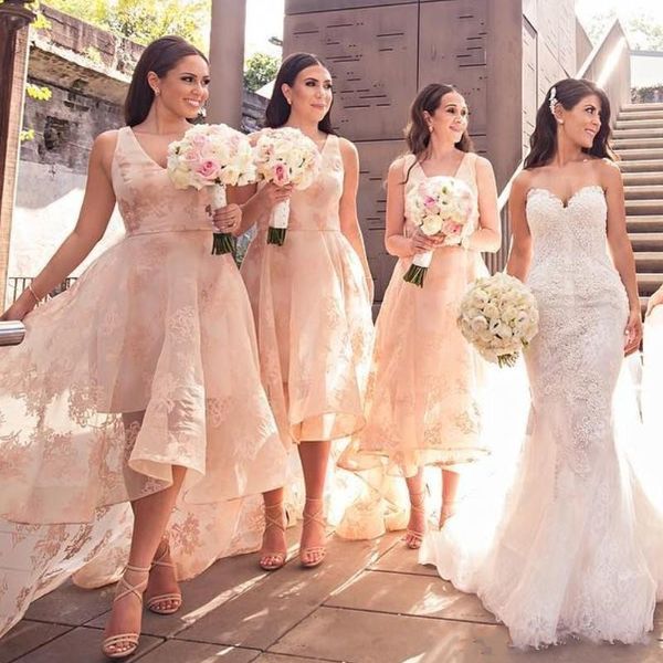 

2018 blush pink high low style bridesmaid dresses v neck illusion sleeveless lace applique tulle plus size wedding guest maid of honor gowns, White;pink