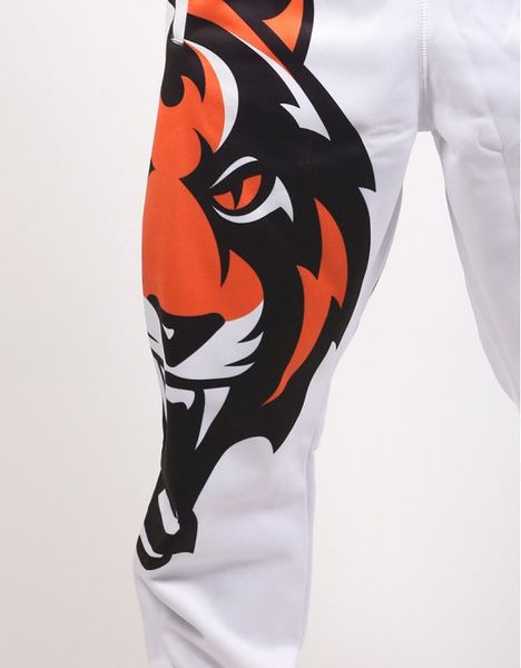 

white sweatpants from the muay thai signature series in white boxer pants, Black