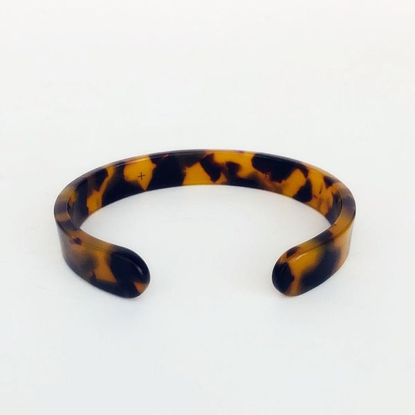 

women's new tortoise cuff bracelet yellow tone 3/8" l 2"x2 3/8" d 0.23oz, White