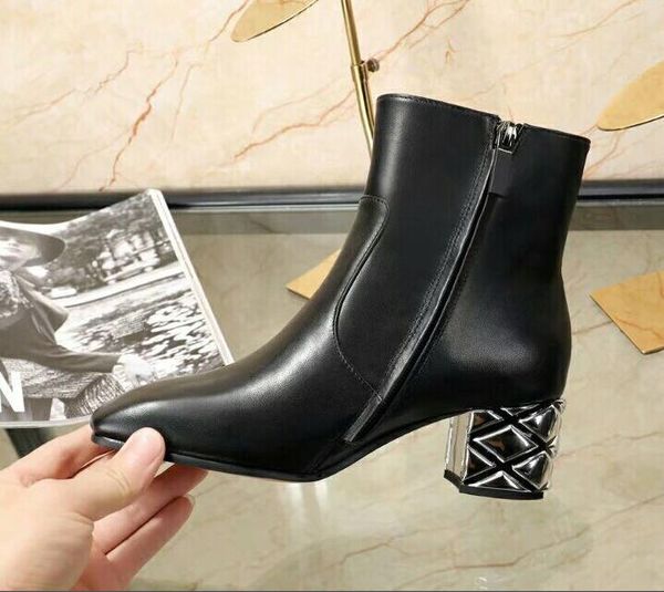 

sale 40 black genuine leather stretch ankle flat short boots luxury designer fashion vogue celeb choice vogue brand