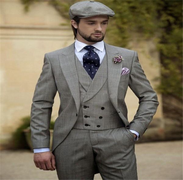 

2018men swallowtail leisure suit lapel suit wedding groom tuxedos men's a button three piece set (jacket + pants + vest, White;black
