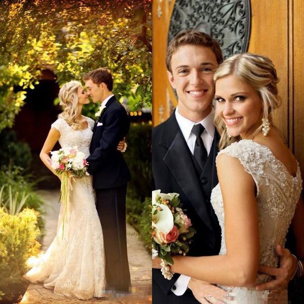 

modest 2017 lace wedding dresses square neckline appliqued beads mermaid bridal gowns short sleeve fishtail country bridal wedding dress, White