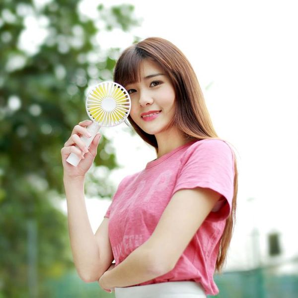 

new arrival candy colors macaron mirror fan usb cartoon creative mini usb fan plastic charging portable desksilent handheld fan