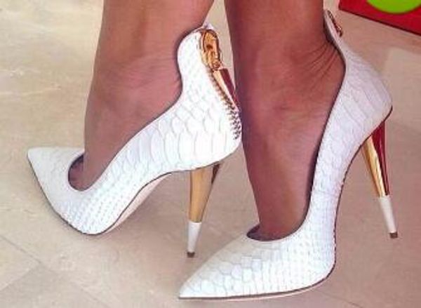 

Sapatos clássicos louboutin6