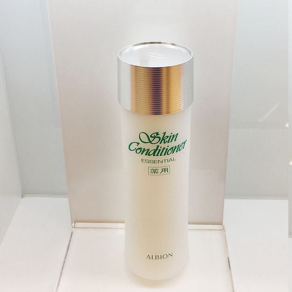 

japan albion skin conditioner essential liquid toner 330ml