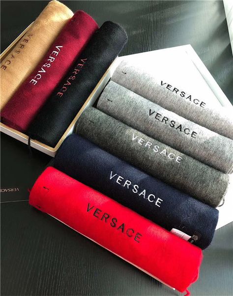 

2018 Fashionable men and women woollen scarf brand comfortable autumn winter scarf collocation warm comfort Can wholesale