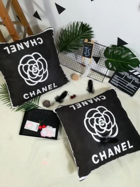 

2019 fa hion brand new pillow ca e decoration 50 50cm fa hion pillow fa hion brand pillow no pillow