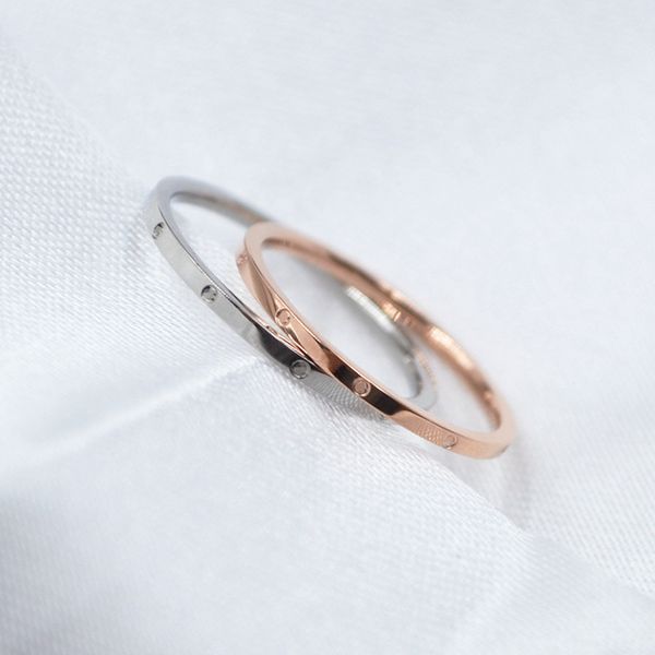 Anello lucido in acciaio al titanio argento alla moda, gioielli in acciaio al titanio, anelli per coppia, anelli in oro rosa da donna, punti Giappone e Corea del Sud