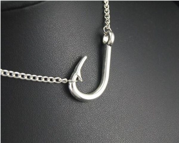 20 pz / lotto Collana di moda argento antico gancio di pesca amuleti catena pendente maglione collana di gioielli regalo 60 cm