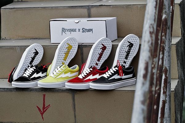 Acquista 2018 Vendita A Buon Mercato Whit X Revenge X Storm Old Skool 2 Lightning Canvas Scarpe Casual Donna Mens Pop Up Store Red Fashion Sneakers Taglia 35 44 A $45.69 Dal Yxl01 | DHgate.Com