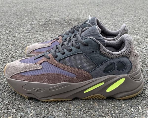 

runner sneakers running shoes 700 mauve ee9614
