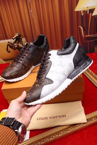 

2019 de igner men luxury brand ca ual hoe genuine leather triple white black port tenni men fa hion lei ure neaker with box