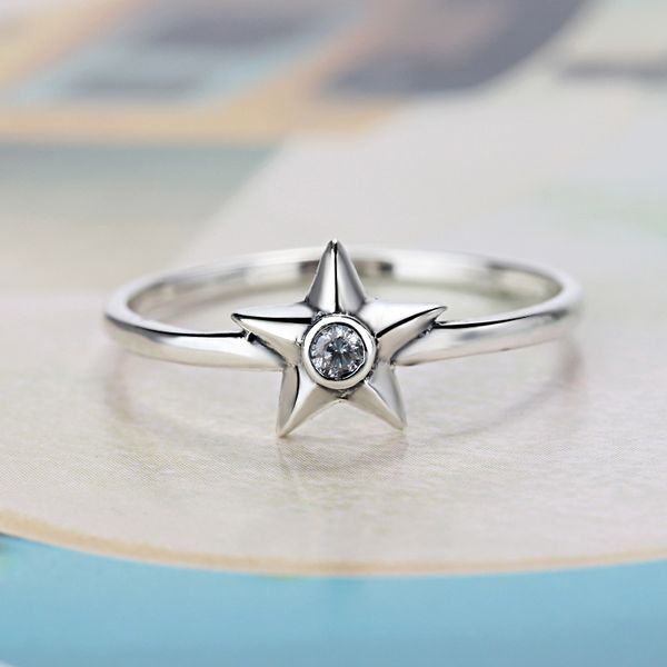 

whole salehomod silver plated delicate shiny star brand finger ring with clear cz original engagement ring, Golden;silver