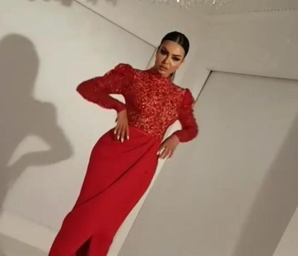 Abendkleid Yousef Aljasmi Rote Spitze Stehkragen Schößchen Langarm Almoda Gianninaazar Zuhair Murad Kim Kardashian Ziadnakad