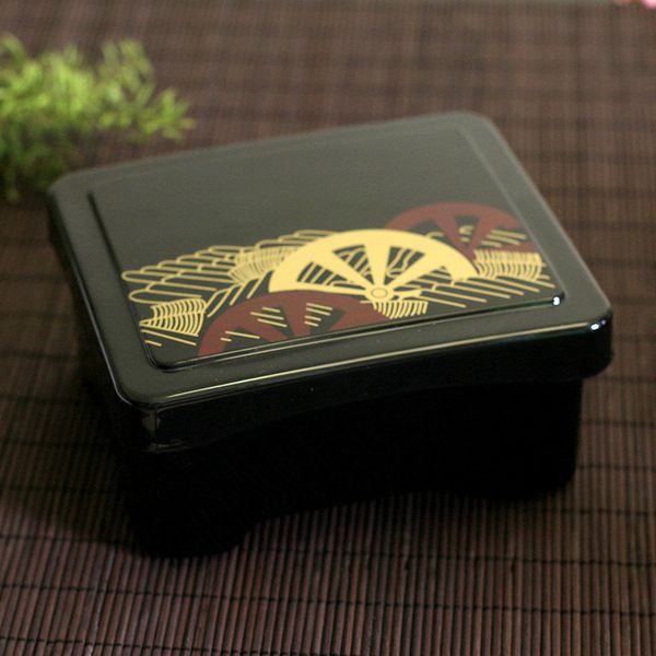 

janpanese style bento lunch box for rice sushi portable food container