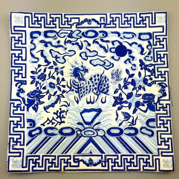 Bordado Praça Vintage Kirin Jantar Mat tabela do Natal chinês Tabela Placemats étnico Satin Cloth bacia placa Placemat 26 x 26 centímetros