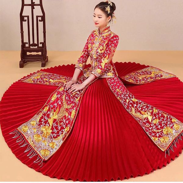 

bride traditions red women phoenix embroidery cheongsam long qipao wedding dresses traditional chinese dress chinees jurkje