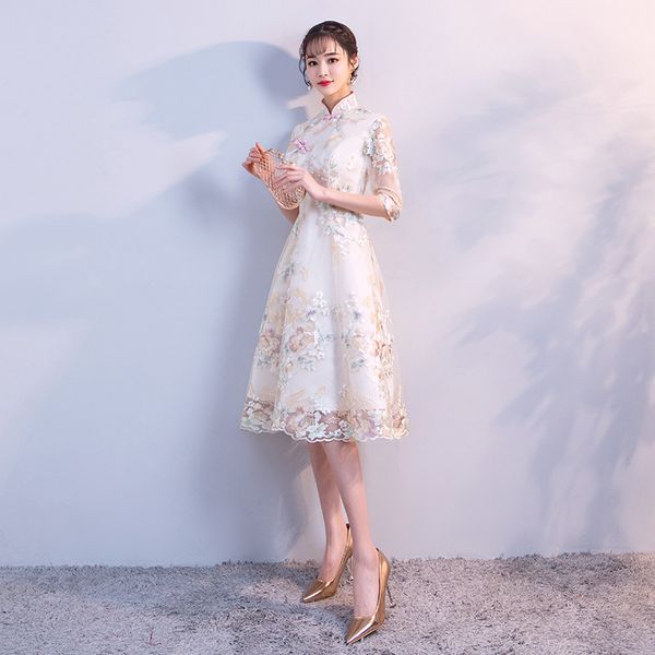 Geleneksel Çince Elbise Qipao Bayanlar Abiye Vintage Cheongsam Kadınlar Gelin Kısa Şampanya Dantel Cheongsam Modern Elbise