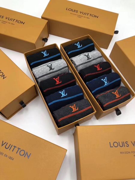 

Cla ic men tripe embroidery ock fa hion ock for autumn and winter port 5 pair box packed imple bu ine tocking, Black