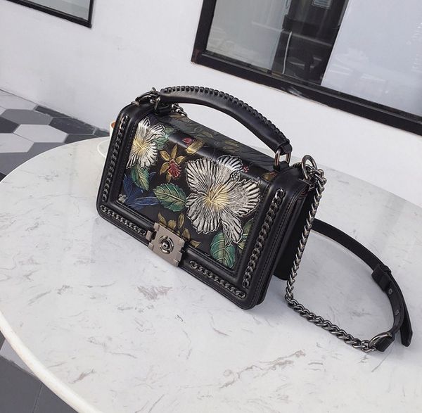 

2018 повседневная мода женщина сумка сумка леди сумка небольшой мини антиржавейный металл мобильный телефон сумка креста тела сумки на ремне