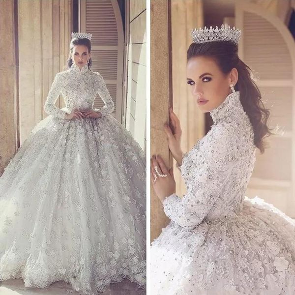 Картинки по запросу "шикарные свадебные платья"