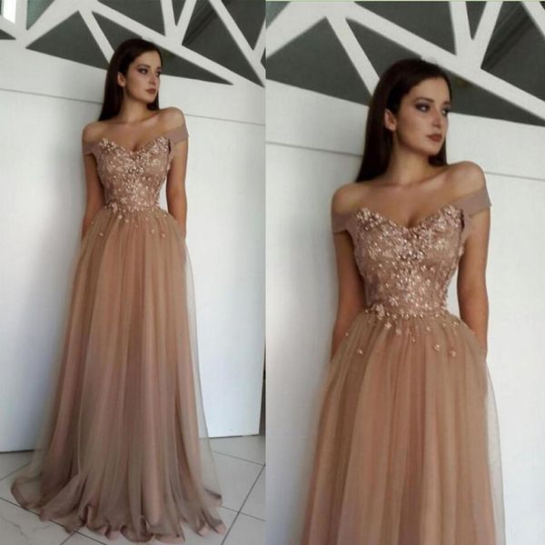 Abiti da sera vintage Abiti da cerimonia lunghi da ballo di fine anno con spalle scoperte Appliques in pizzo con perline Abito formale in tulle morbido Realizzato su misura Alta qualità