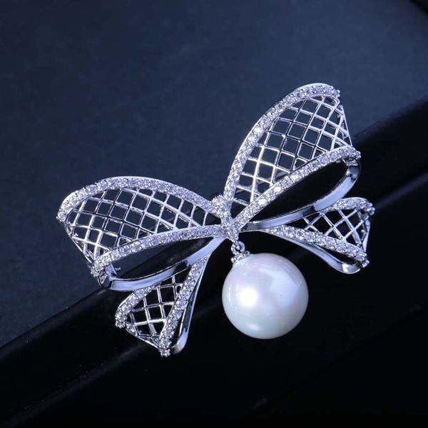 

bsl jewelry store fashion bowknot shape brooch for women wedding with zircon and shell pearl christmas gift, Slivery;golden