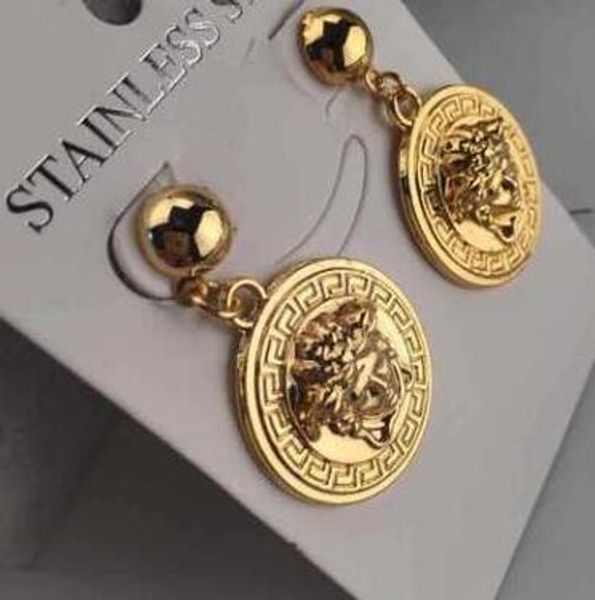 

New Luxury Brand Designer Stud Earrings Letters Ear Stud Earring Jewelry Accessories for Women Wedding Gift Free Shipping 161