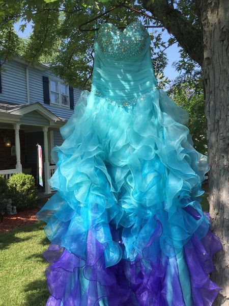 

2019 new stunning turquoise puffy ball gown quinceanera dresses crystals for 15 years sweet 16 plus size pageant prom party gown qc1069, Blue;red