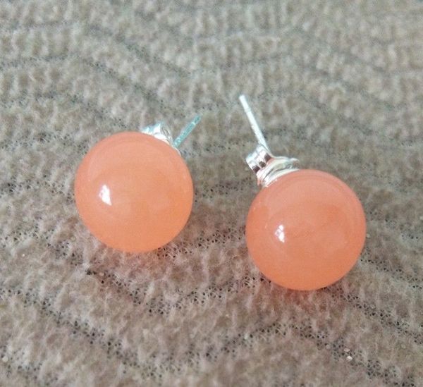 

fashion natural 10mm light orange jade round beads silver stud earrings, White