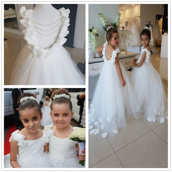 2019 Nuovo Bella Bella Tulle Bianco Pizzo Girls Girls Dresses Backless Beaded 3D Floral Floral Lunghezza Giardino Festa di nozze Party Mädchen Abiti