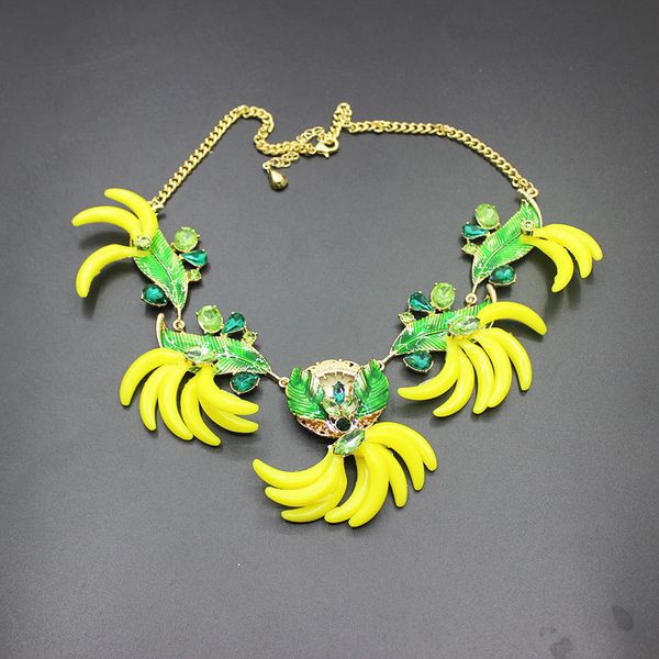 

whole sale2017 europe and the united states star big t taiwan catwalk section banana banana necklace with green necklace jewelry 116, Silver