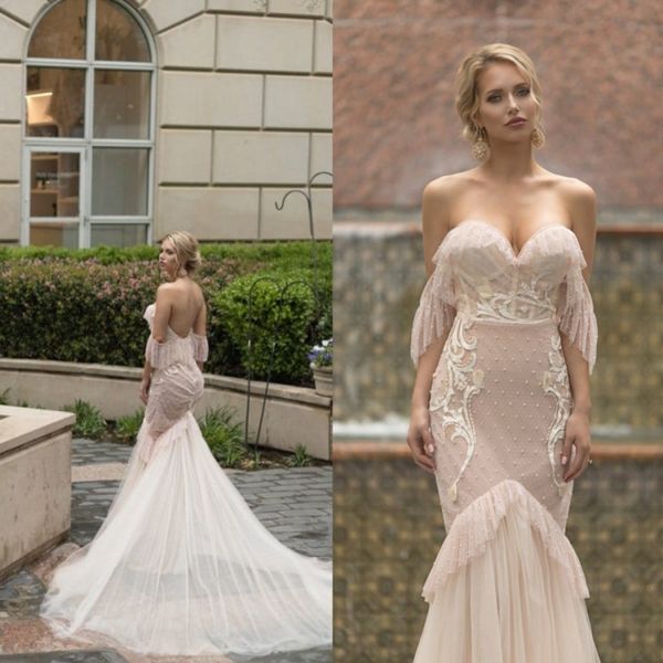 Naama Anat 2019 Abiti da sposa a sirena Blush Pizzo Appliqued Off The Shoulder Backless Boho Abiti da sposa Corte dei treni vestido de novia