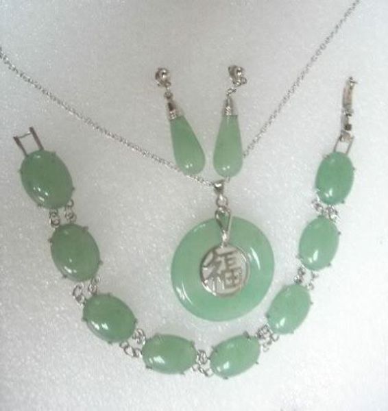 

genuine jade necklace ,bracelet,earring set 17.5"/7.5"<<<ing, Black