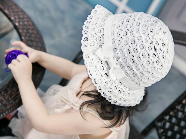 Cappello da bambina alla moda carino con berretto a fiocco Cappellino in pizzo bianco per bambini Cappello da sole per bambina