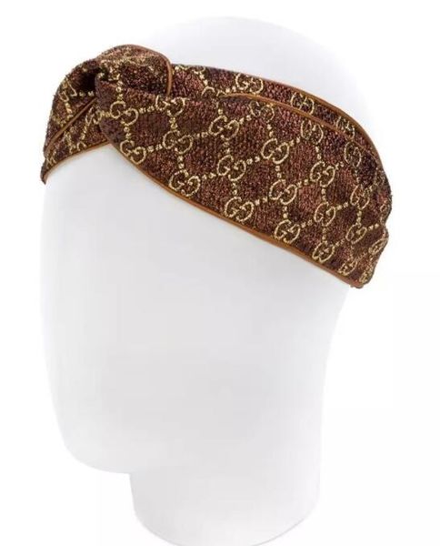 

Новый трехмерный яркий шелковый жакНовый трехмерный яркий шелковый жаккардовый