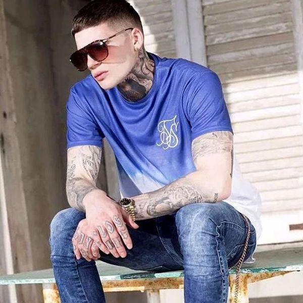 

2018 Мужчины SikSilk изогнутые подол Fade Tee новый стиль летний тренажерный зал футболка