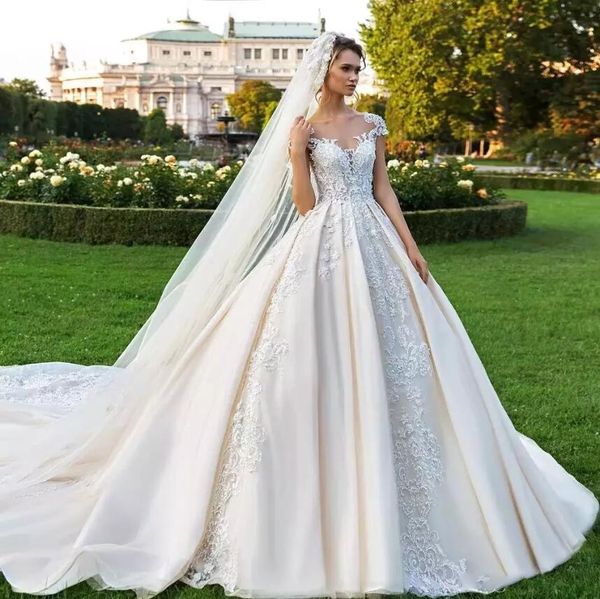 

дизайн кѬђжева балное плае вадебне пла из биеѬа sheer jewel пл ѬазмеѬ аппли, White