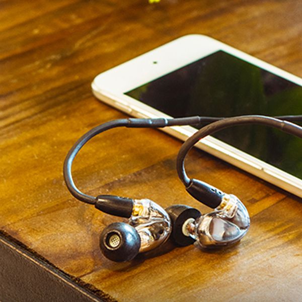 

se425 earphone headsets se 425 in-ear earphones 3.5mm with retail box hifi perfect a+++ earphone dhl shipping 2018