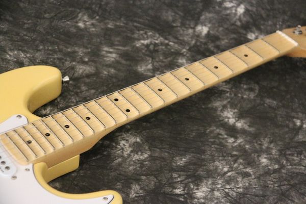 Yngwie Malmsteen E-Gitarre mit gewelltem Griffbrett, großer Kopfplatte, Sunburst-Weiß, Creme-Gelb, geräuschloser Tonabnehmer aus China, Tremolo-Brücke