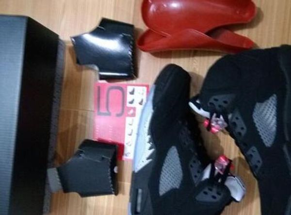 

Tênis de basquete retro4