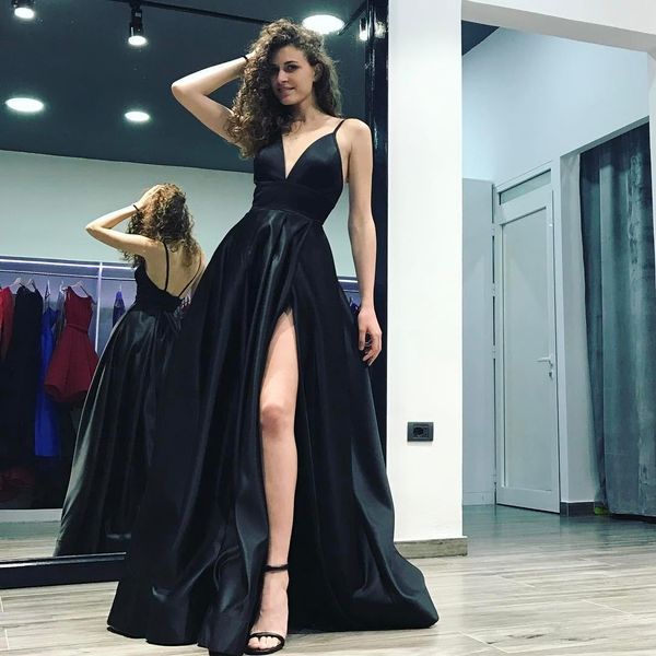 

2019 Black Deep V-Neck A-Line Evening Dresses Spaghetti Straps High Slits Backless Court Train Arabic Prom Dresses Formal Evening Dresses