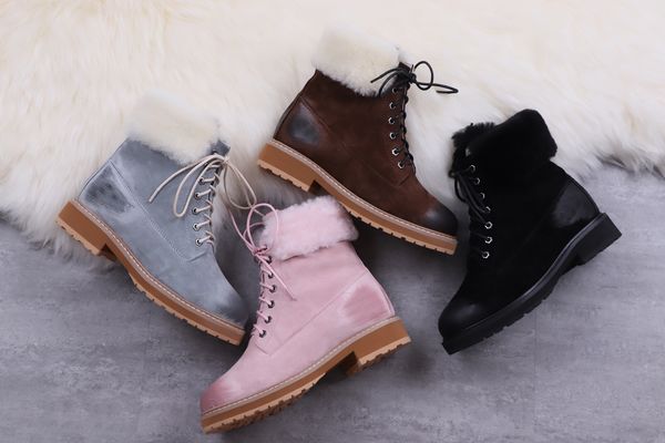 

wholesale 2018 new australia wgg high warm winter boot for woman suede martin shoes woman snow boot size 35-40, Black