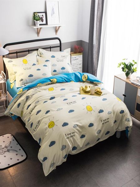

4 pcs bedlinens set modern cartoon likable clouds cozy bedsheet set