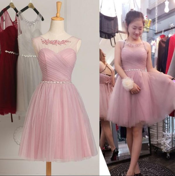 

Scoop Neck Short Bridesmaid Dresses Sheer Neck Knee Length Party Dress Lace Up Cheap Beaded Crystal Cocktail Party Wear Dresses