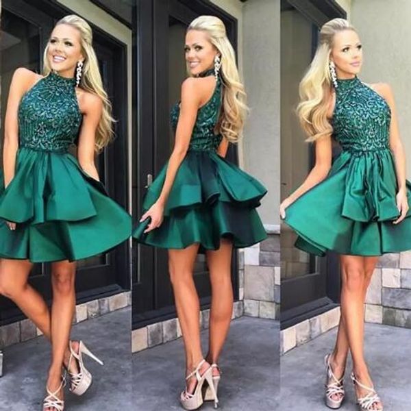 

Cute Green Homecoming Dresses Halter Neck Beaded Appliques Plus Size Evening Party Gowns Cocktail Dresses Short Cheap